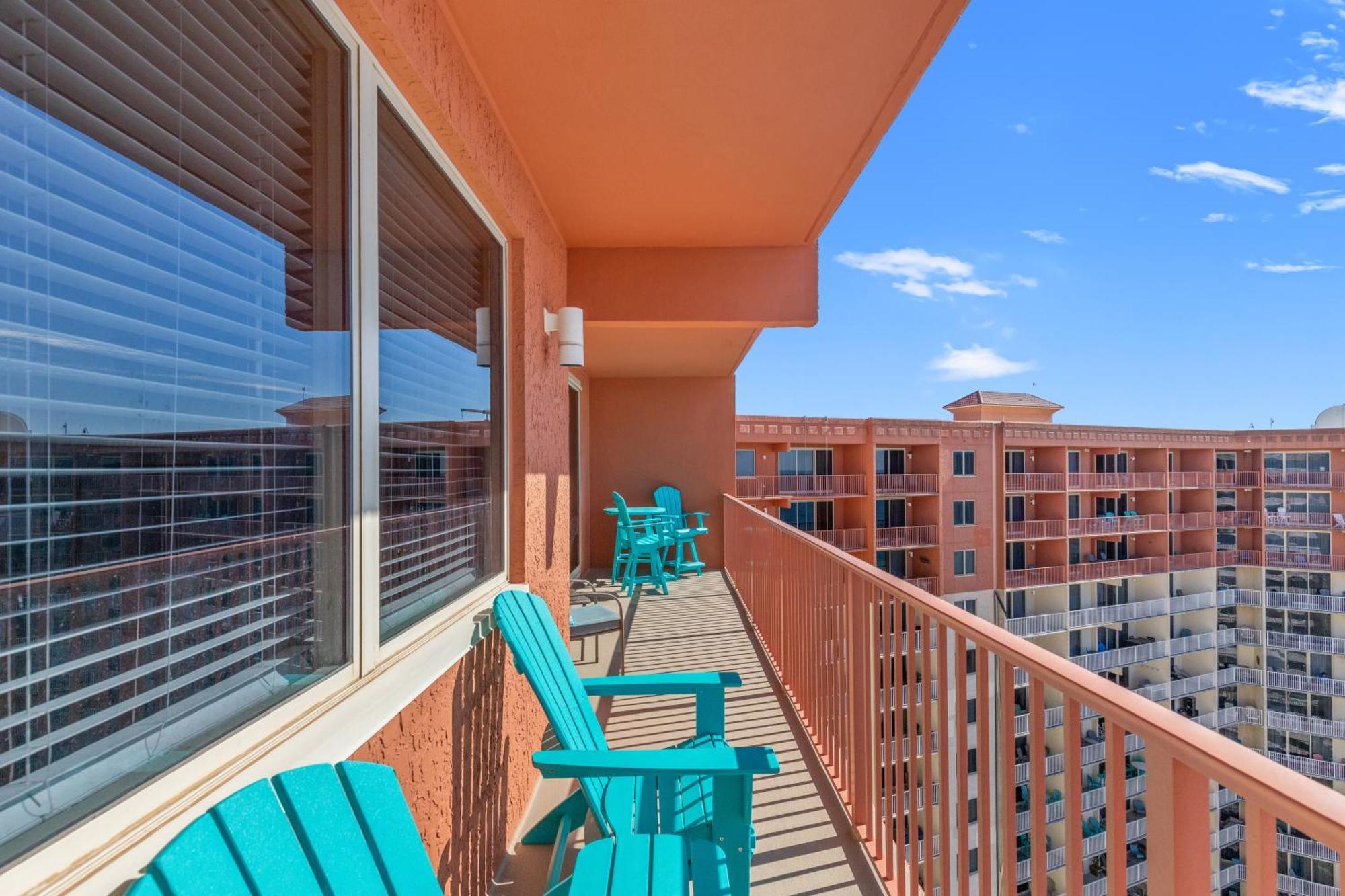 Penthouse With Beautiful Beach Views! 1 Bedroom, 2 Bathroom Penthouse! Panama City Beach Exterior photo