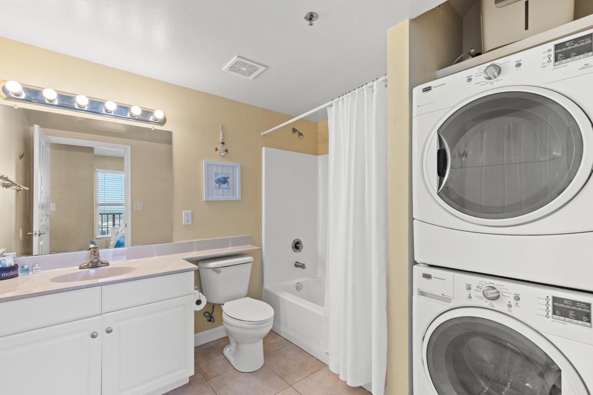 Penthouse With Beautiful Beach Views! 1 Bedroom, 2 Bathroom Penthouse! Panama City Beach Exterior photo